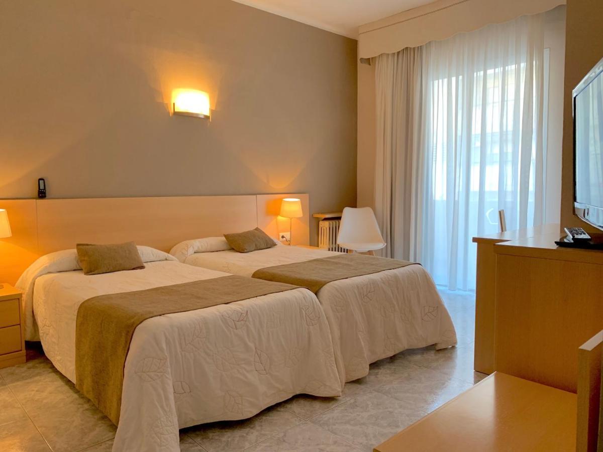 Hotel Restaurant Llansola Sant Carlos de la Ràpita 외부 사진
