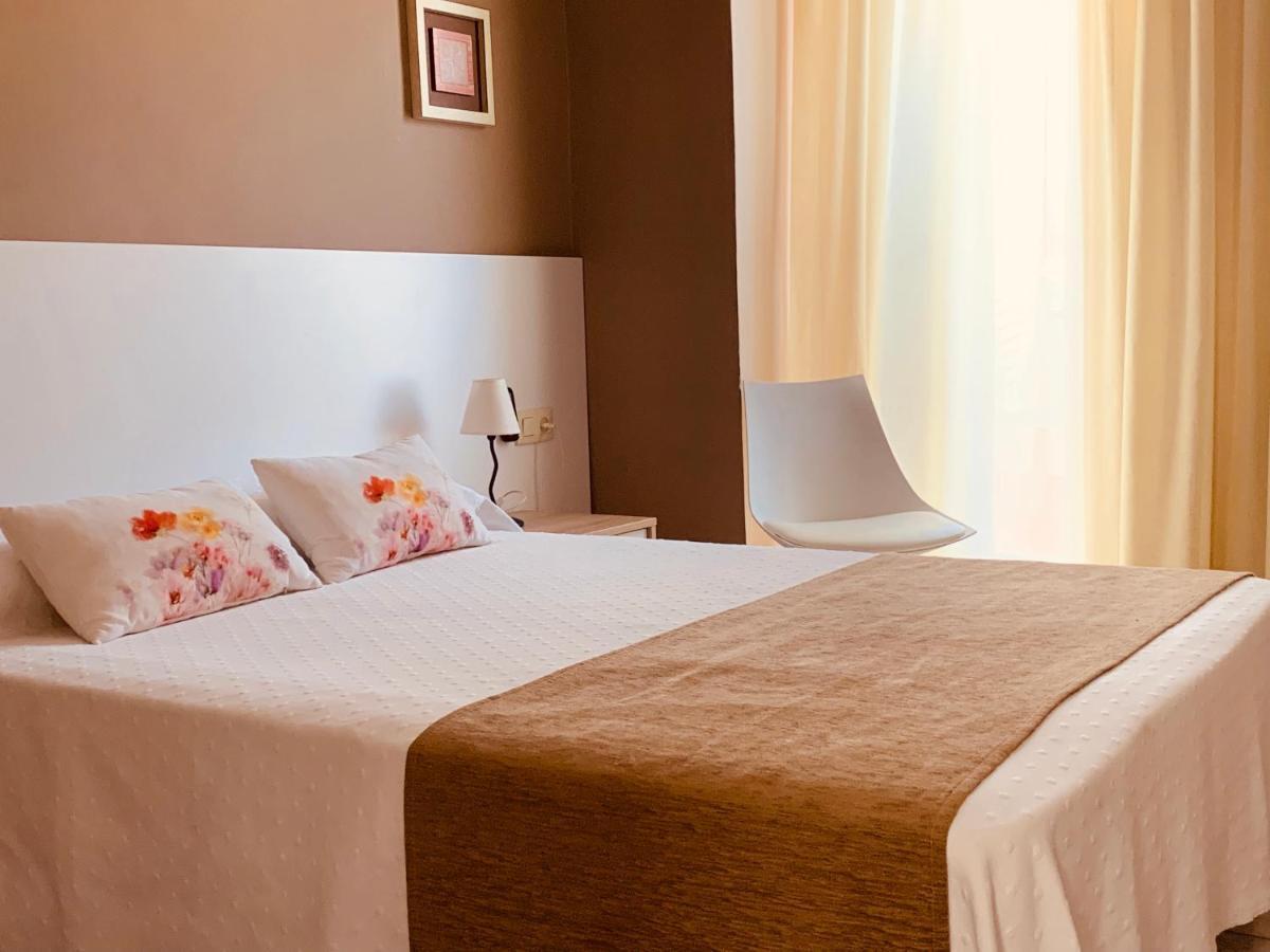 Hotel Restaurant Llansola Sant Carlos de la Ràpita 외부 사진