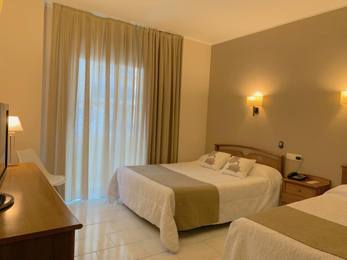Hotel Restaurant Llansola Sant Carlos de la Ràpita 외부 사진